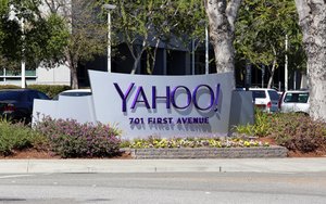 Mayer Mum On Yahoo Bids, Reveals Other Tidbits To Investors