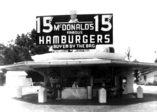 How Does a Franchise Work? Uncover The Secret Sauce of an American Franchise Giant