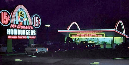 How Does a Franchise Work? Uncover The Secret Sauce of an American Franchise Giant