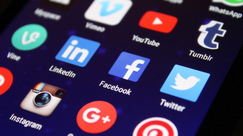Report: Customers are more loyal to companies that are transparent on social media