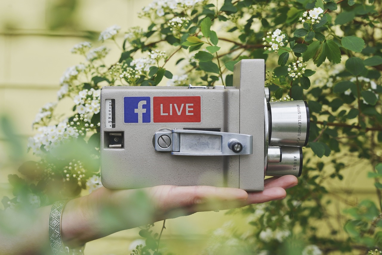 5 Types of Facebook Live Videos You Need to Be Using