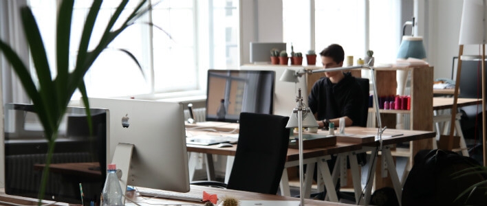 Should Your Business Be Doing SEO In-House vs. Outsourcing?