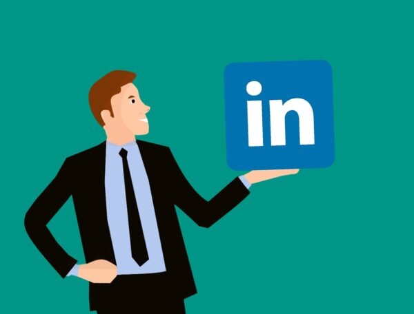 Top 5 Things Not To Do On Your LinkedIn Profile (and They’re Easy to Fix!)