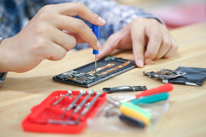 New York’s governor signs a weakened right-to-repair bill