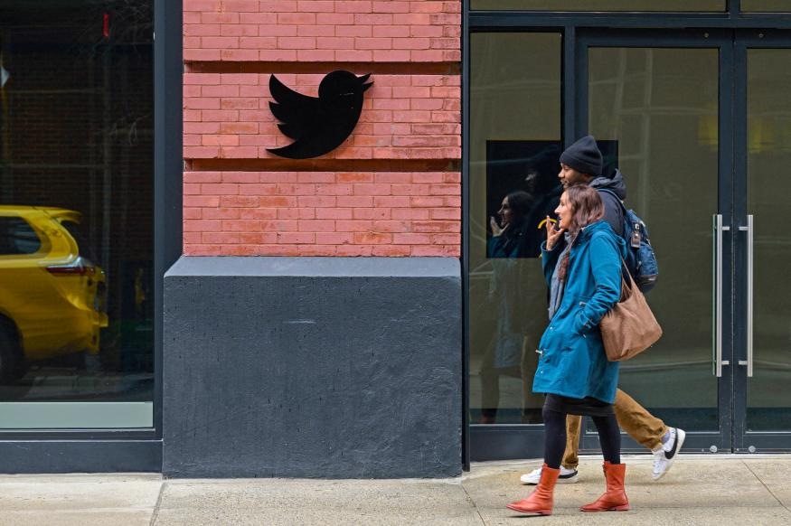 Twitter says bots can use its API for free, with limitations