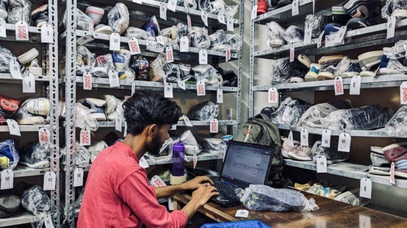 These entrepreneurs in Pakistan are moving the country’s massive secondhand clothes market online