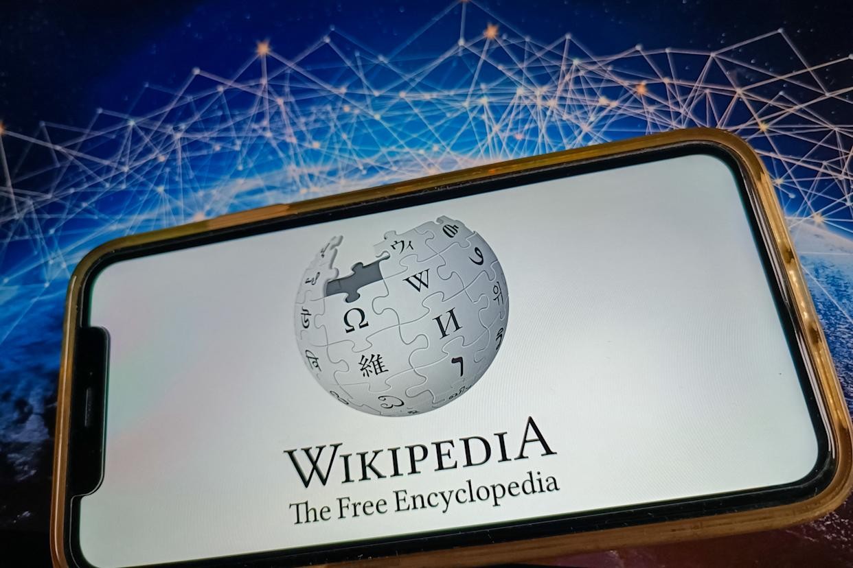 A developer turned Wikipedia into a social media-style feed