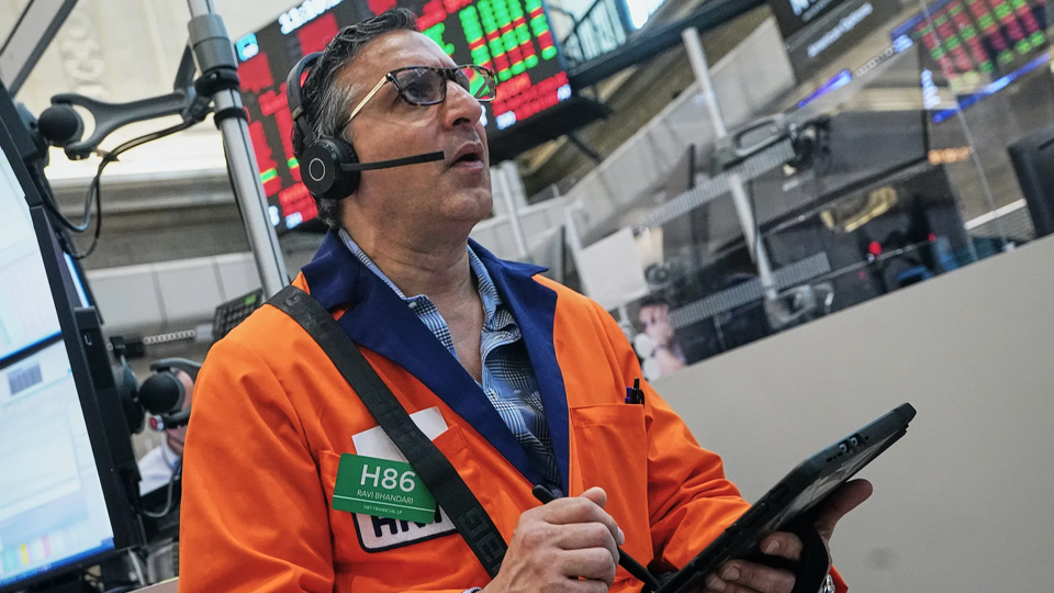 Dow gains 900 points as oil prices ease, while AI stocks keep Wall Street in check | DeviceDaily.com Dow gains 900 points as oil prices ease, while AI stocks keep Wall Street in check | DeviceDaily.com