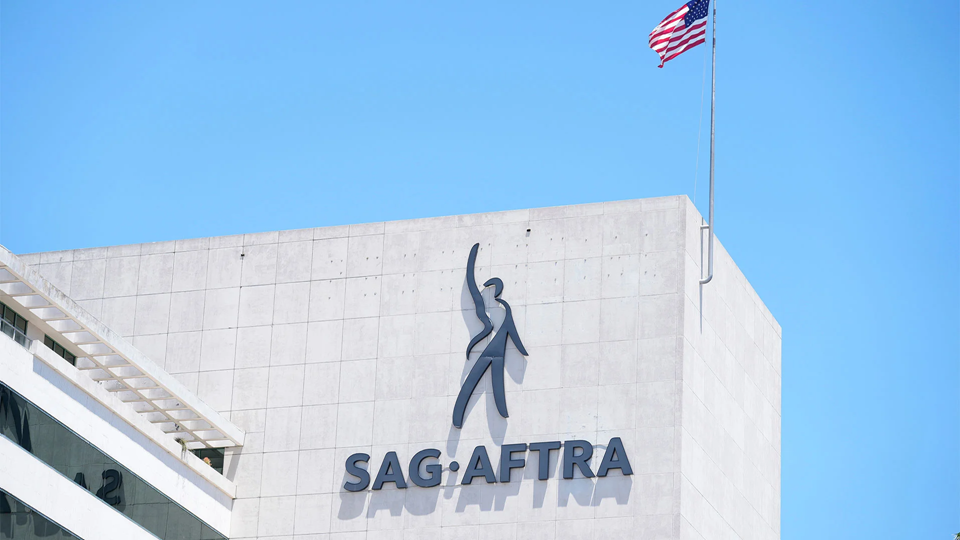SAG-AFTRA actor’s union strikes 4-year deal with studios to protect performers against AI | DeviceDaily.com