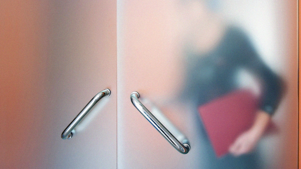 Why employers should treat domestic violence as a workplace issue | DeviceDaily.com