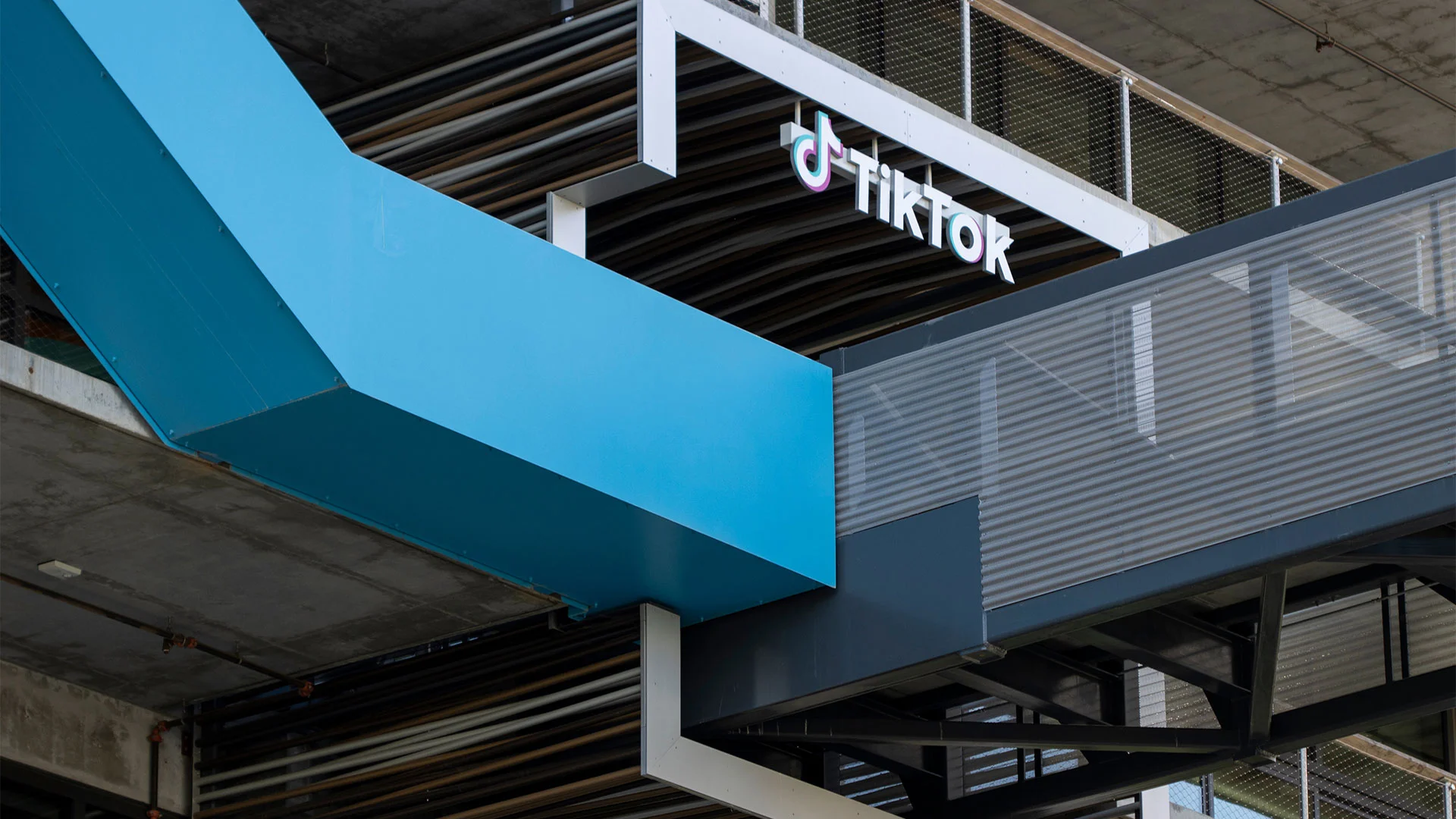 Tech layoffs August update: Google, TikTok, Etsy, Zillow slash hundreds of roles as job losses pile up in 2026 | DeviceDaily.com Tech layoffs August update: Google, TikTok, Etsy, Zillow slash hundreds of roles as job losses pile up in 2026 | DeviceDaily.com