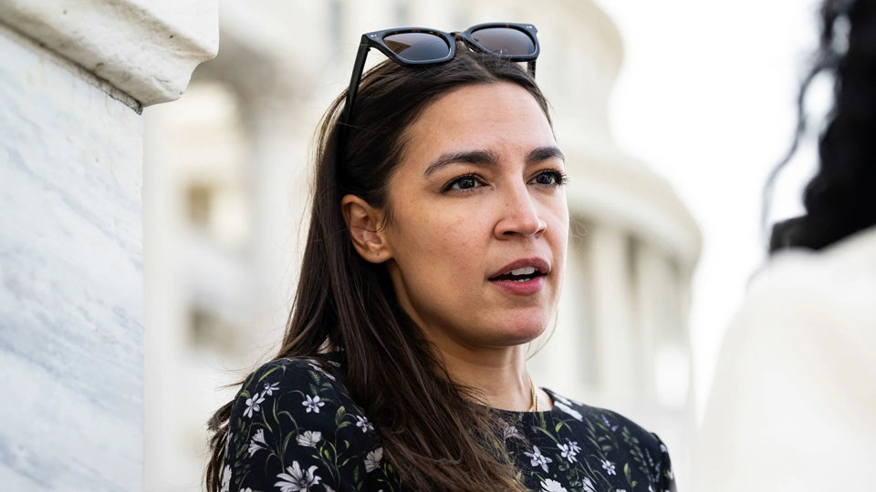 AOC is freezing her eggs. Her choice can have a huge, positive impact for working women | DeviceDaily.com
