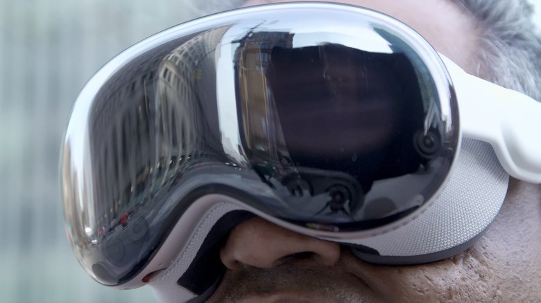 Apple reportedly cut more than 200 jobs across Vision Pro and Siri software teams | DeviceDaily.com Apple reportedly cut more than 200 jobs across Vision Pro and Siri software teams | DeviceDaily.com